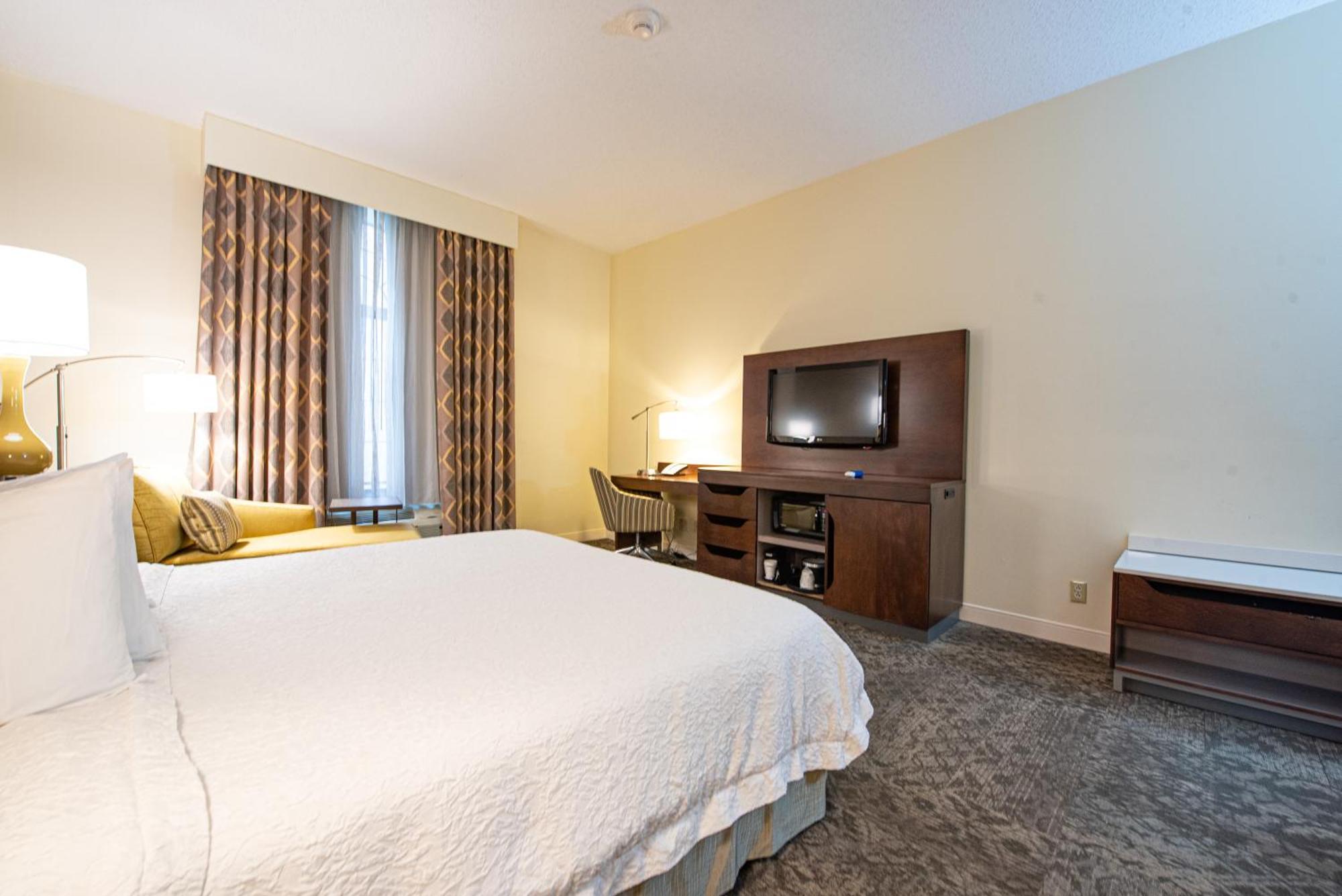 Hampton Inn & Suites By Hilton - Rockville Centre Buitenkant foto