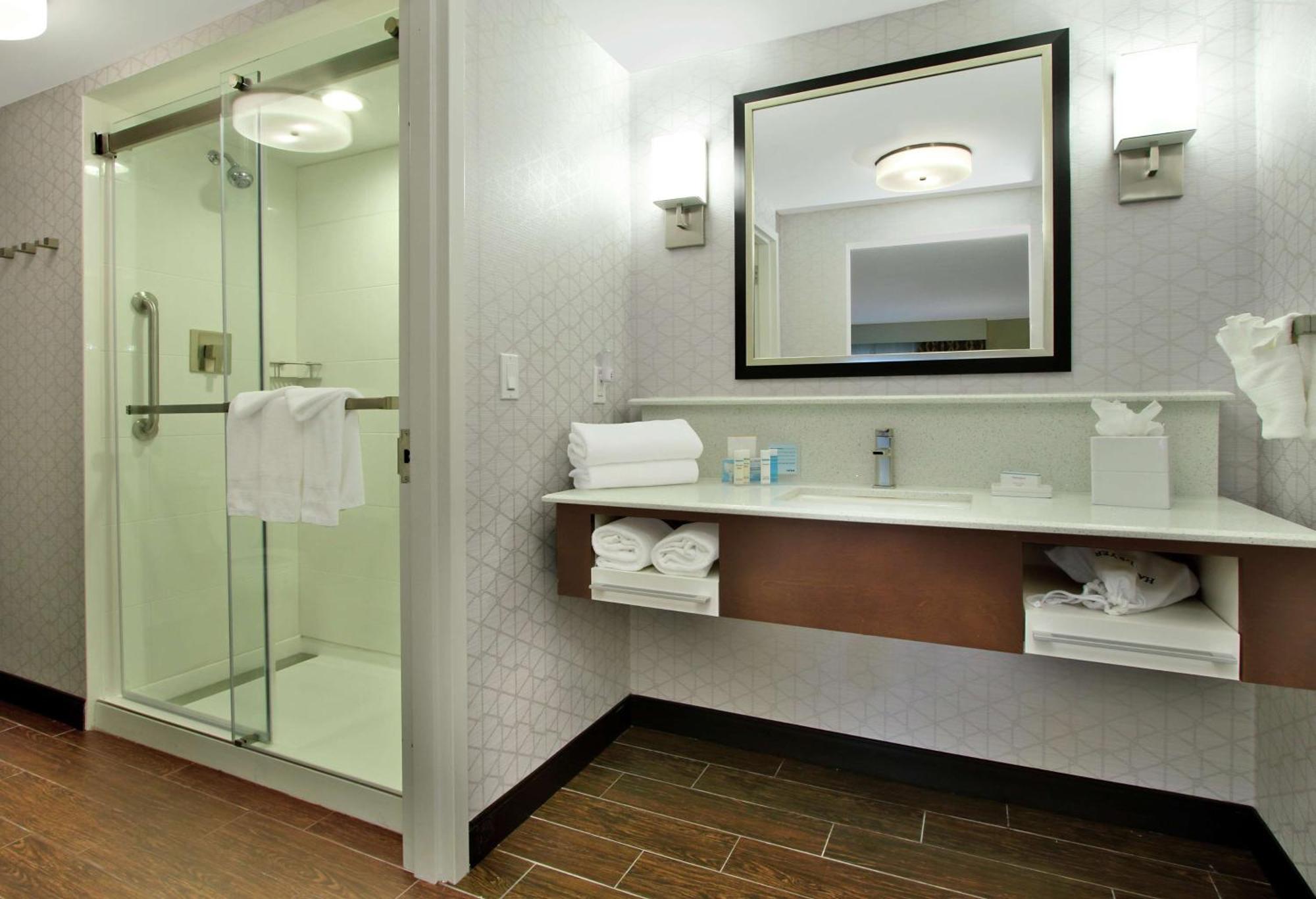 Hampton Inn & Suites By Hilton - Rockville Centre Buitenkant foto
